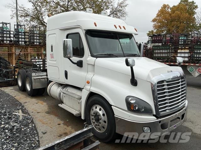 Freightliner Cascadia 125 Tractor Units