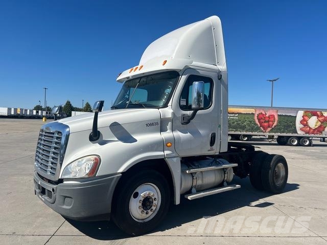 Freightliner Cascadia 125 Vilcēji