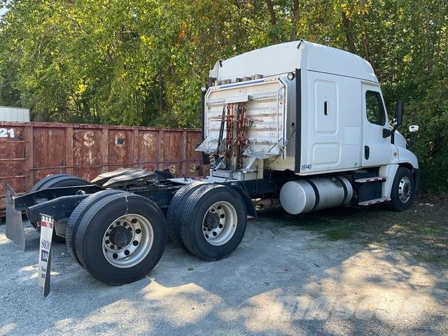 Freightliner Cascadia 125 Trekkers