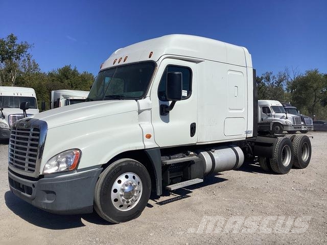 Freightliner Cascadia 125 Trekkers