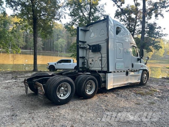Freightliner Cascadia 125 Τράκτορες