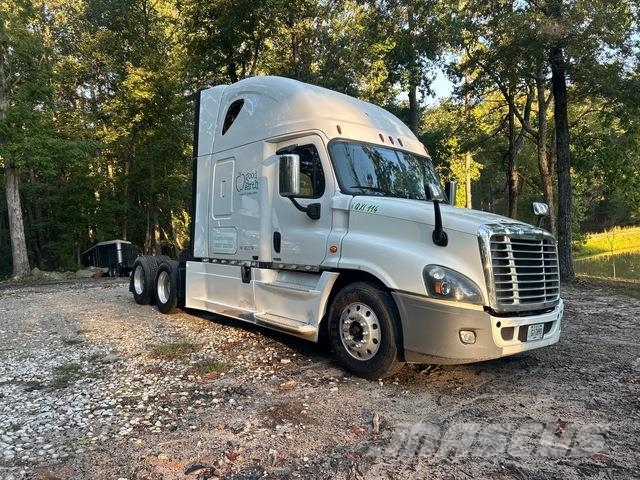 Freightliner Cascadia 125 Τράκτορες