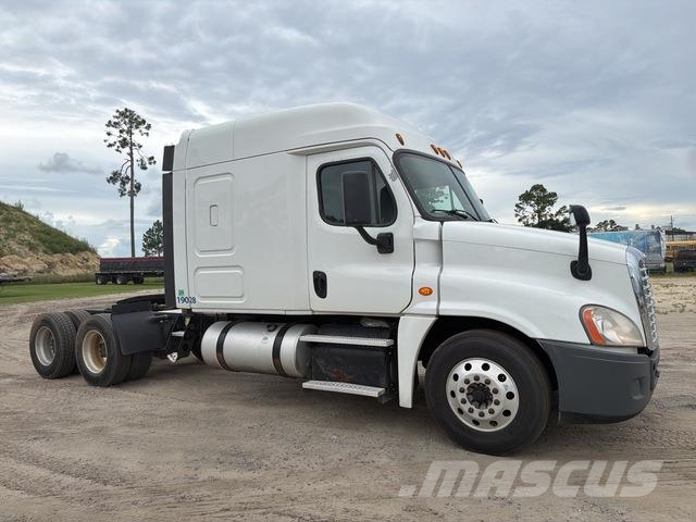 Freightliner Cascadia 125 Trekkers