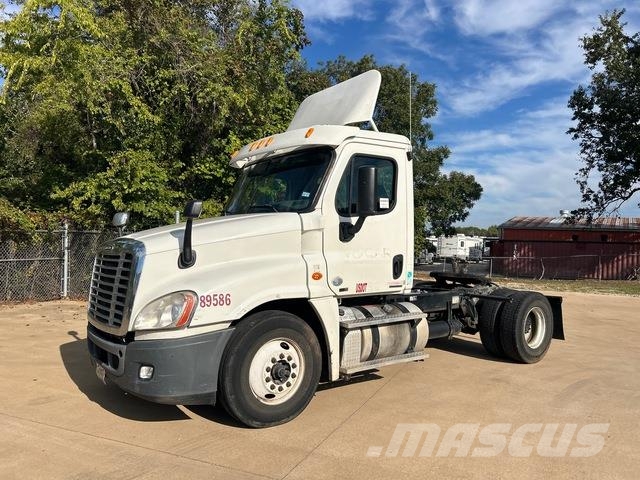 Freightliner Cascadia 125 وحدات الجر