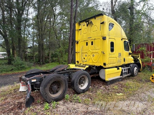 Freightliner Cascadia 125 Vilcēji