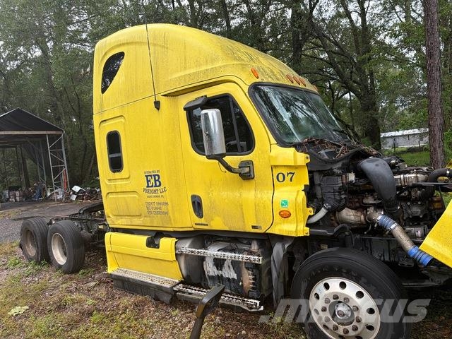 Freightliner Cascadia 125 Vilcēji
