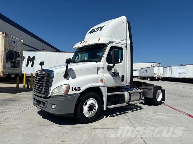 Freightliner Cascadia 125DC Vilcēji