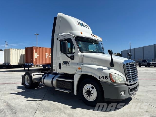 Freightliner Cascadia 125DC Vilcēji