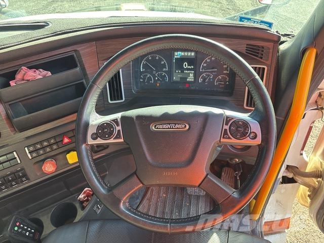 Freightliner Cascadia 126 Sora- ja kippiautot