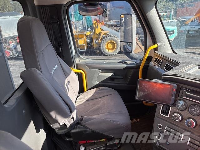 Freightliner Cascadia 126 Sora- ja kippiautot