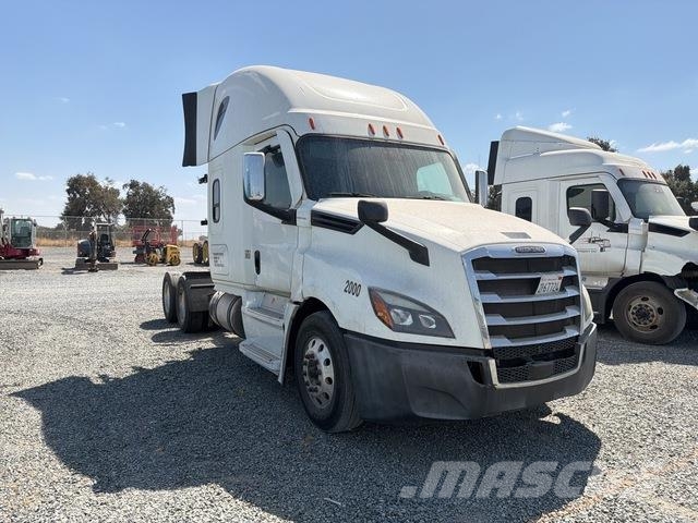 Freightliner Cascadia 126 Tractor Units