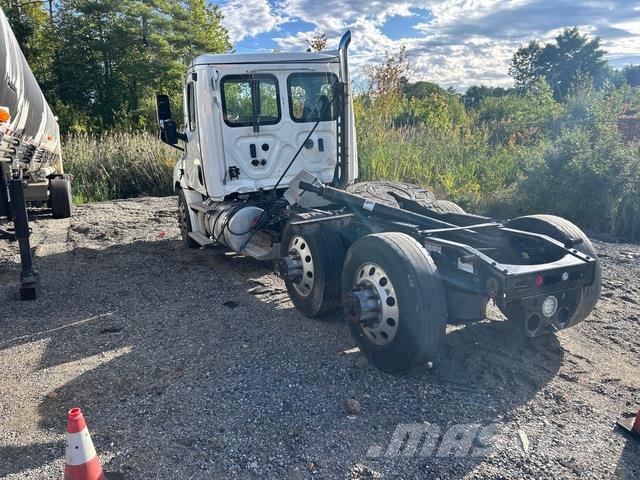 Freightliner Cascadia 126 Prime Movers