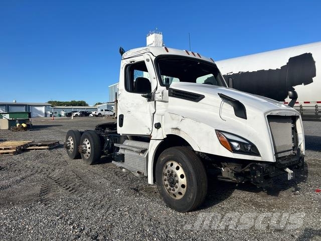 Freightliner Cascadia 126 Prime Movers