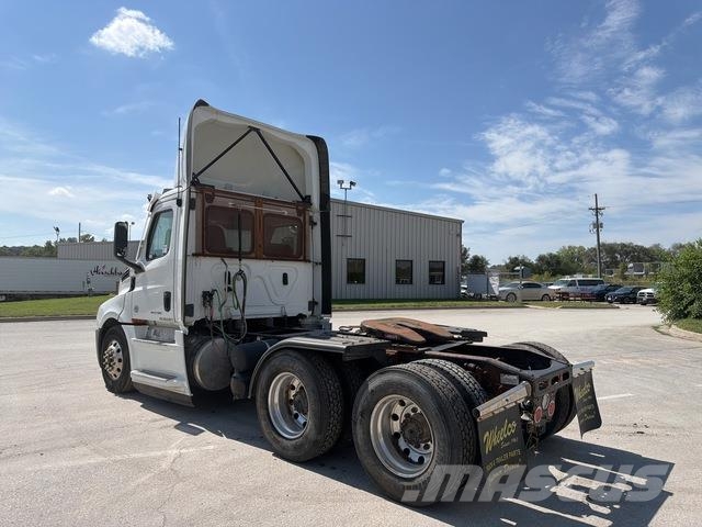 Freightliner Cascadia 126 Sattelzugmaschinen