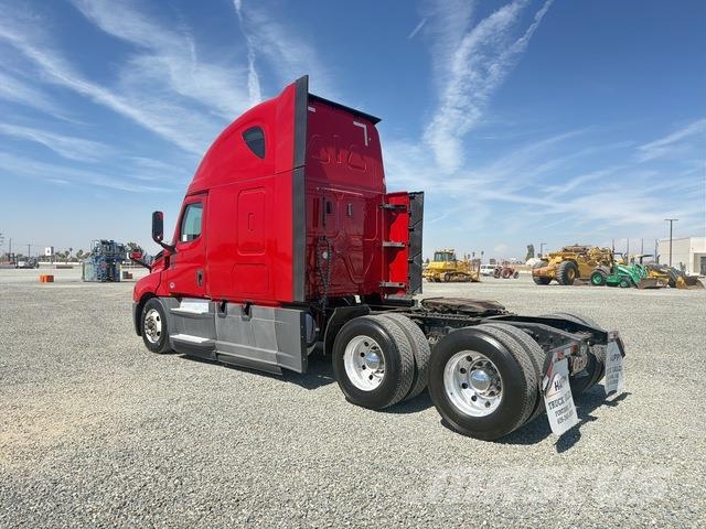 Freightliner Cascadia 126 Prime Movers