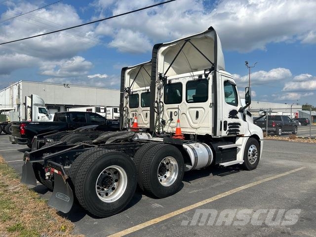 Freightliner Cascadia 126 وحدات الجر