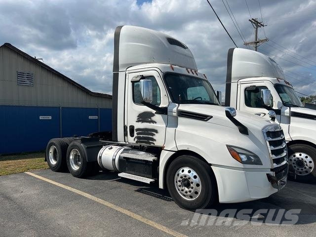 Freightliner Cascadia 126 وحدات الجر