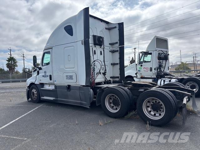 Freightliner Cascadia 126 وحدات الجر
