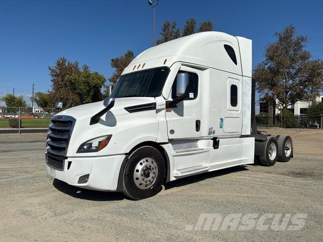 Freightliner Cascadia 126 Тягачі