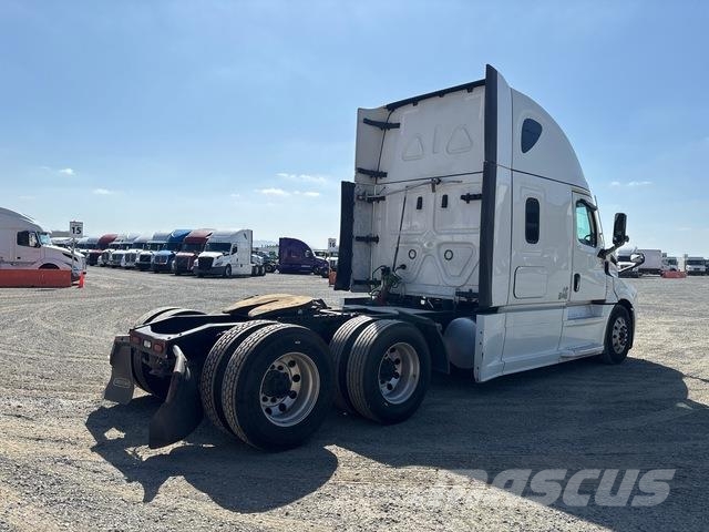 Freightliner Cascadia 126 Тягачі