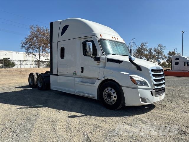 Freightliner Cascadia 126 Тягачі