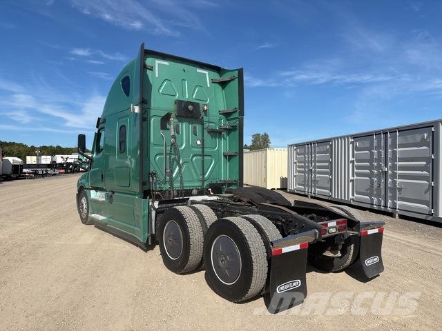 Freightliner Cascadia 126 Тягачі