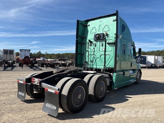 Freightliner Cascadia 126 Тягачі