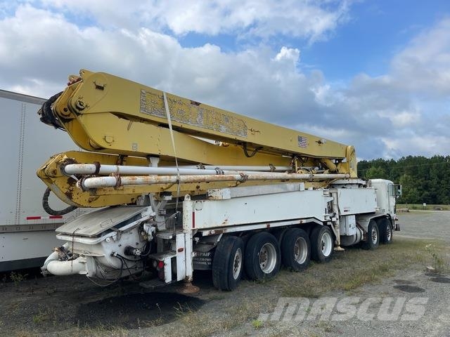 Freightliner COE Concrete pumps