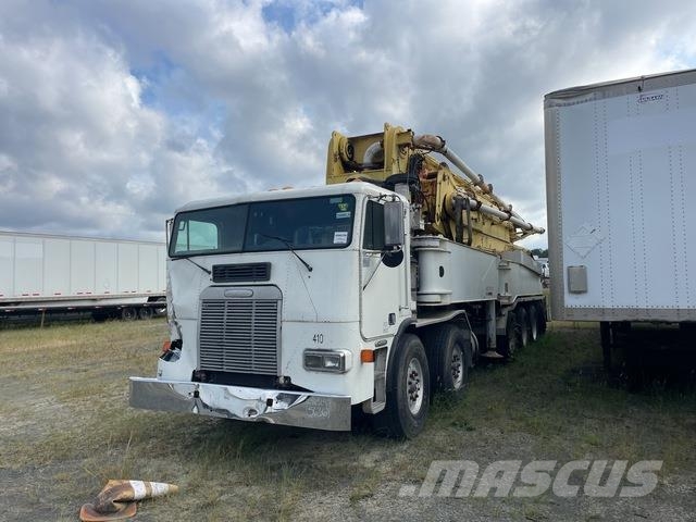 Freightliner COE Concrete pumps