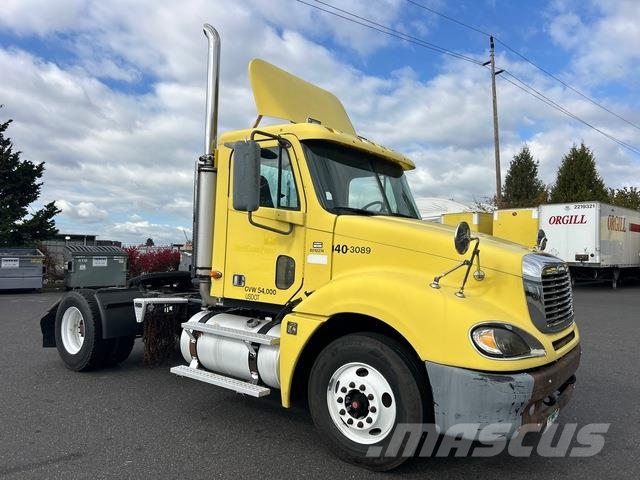 Freightliner Columbia Tractor Units