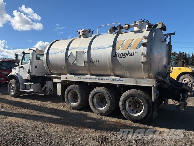 Freightliner Columbia 112 Vesisäiliöautot