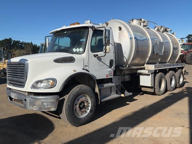 Freightliner Columbia 112 Vesisäiliöautot