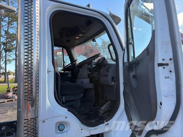 Freightliner Columbia 112 Vesisäiliöautot