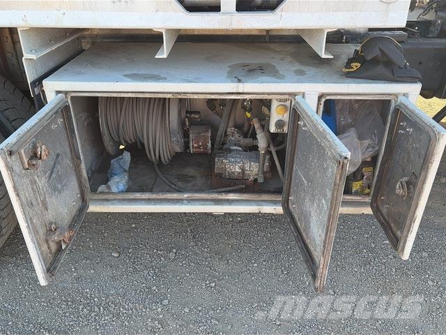 Freightliner Columbia 112 Vesisäiliöautot