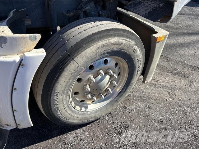 Freightliner Coronado 114 Sora- ja kippiautot