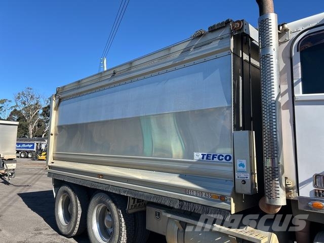 Freightliner Coronado 114 Sora- ja kippiautot