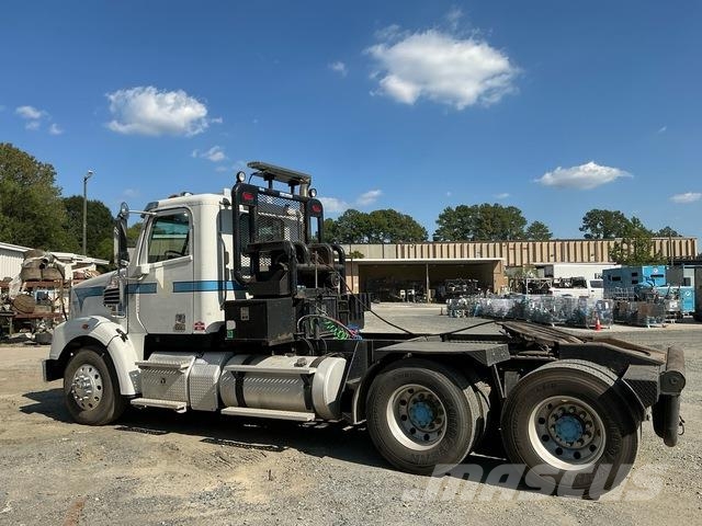 Freightliner Coronado SD 122 회수 차량