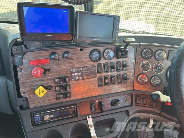 Freightliner CST112 Trækkere
