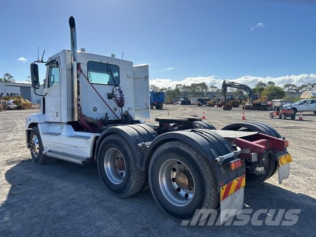 Freightliner CST112 Trækkere