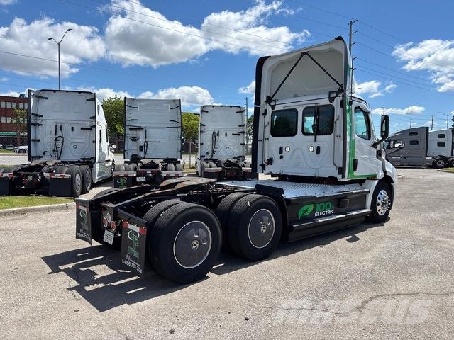 Freightliner EP116 Tractor Units
