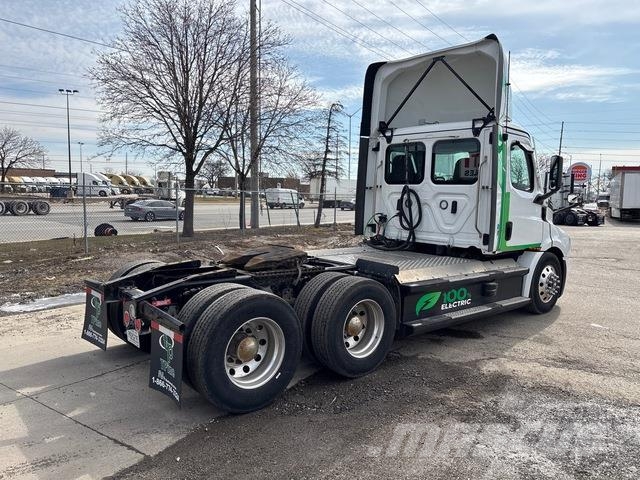 Freightliner EP116 Tractor Units