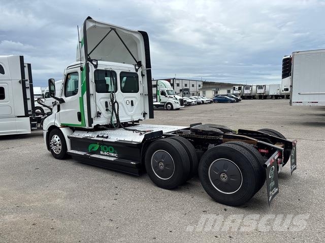 Freightliner EP116 Tractor Units