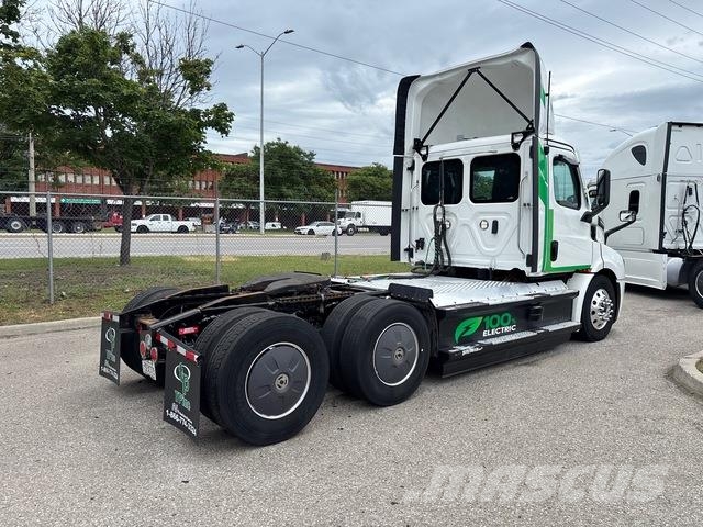 Freightliner EP116 Tractor Units