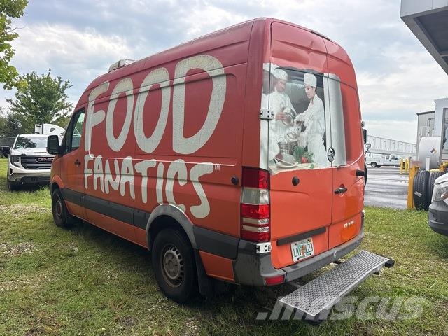 Freightliner F2CA114 Lieferwagen