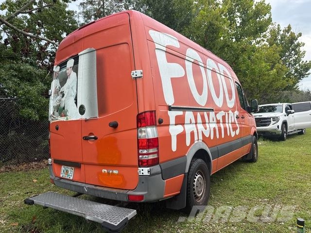 Freightliner F2CA114 Lieferwagen