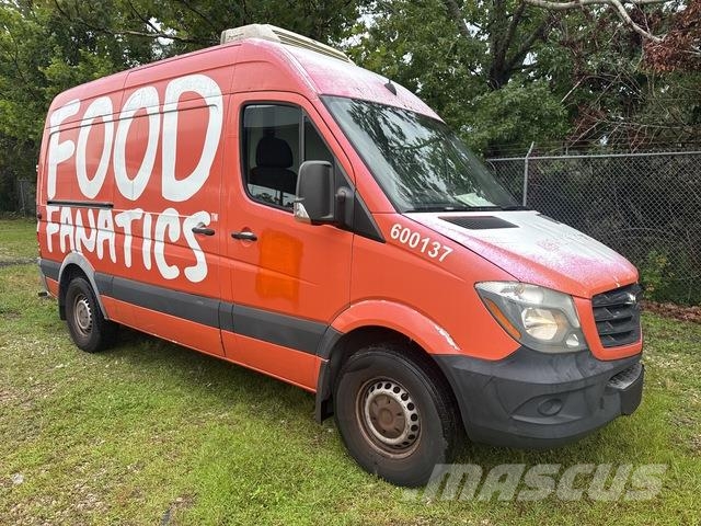 Freightliner F2CA114 Lieferwagen