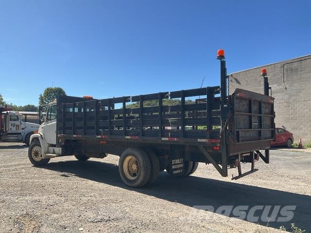 Freightliner FL 70 Flatbed / Dropside trucks