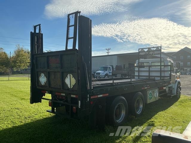 Freightliner FL 80 Flatbed/Dropside trucks