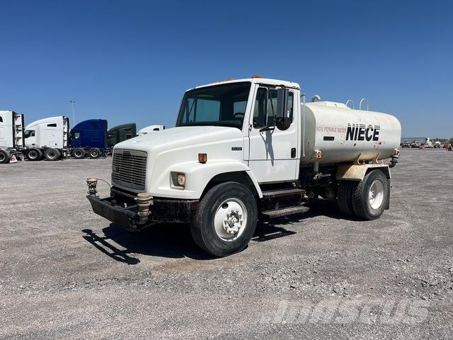 Freightliner FL70 Kamioni za vodu