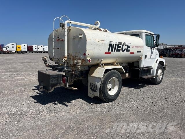 Freightliner FL70 Kamioni za vodu
